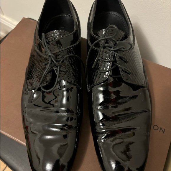 Louis Vuitton Patent leather Shoes - Picture 4 of 12
